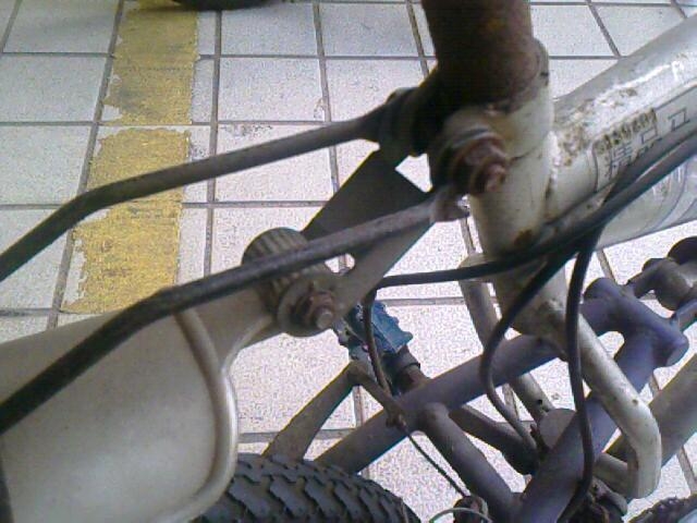 单车 正常使用 出80  不包锁 尾架有根铁断了