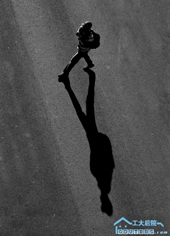 作者 Moe de Triana  .jpg