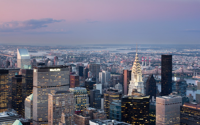 克莱斯勒大厦，这个地方是美国曼哈顿最酷建筑之一， 很喜欢这种装饰艺术风格的建筑。.jpg