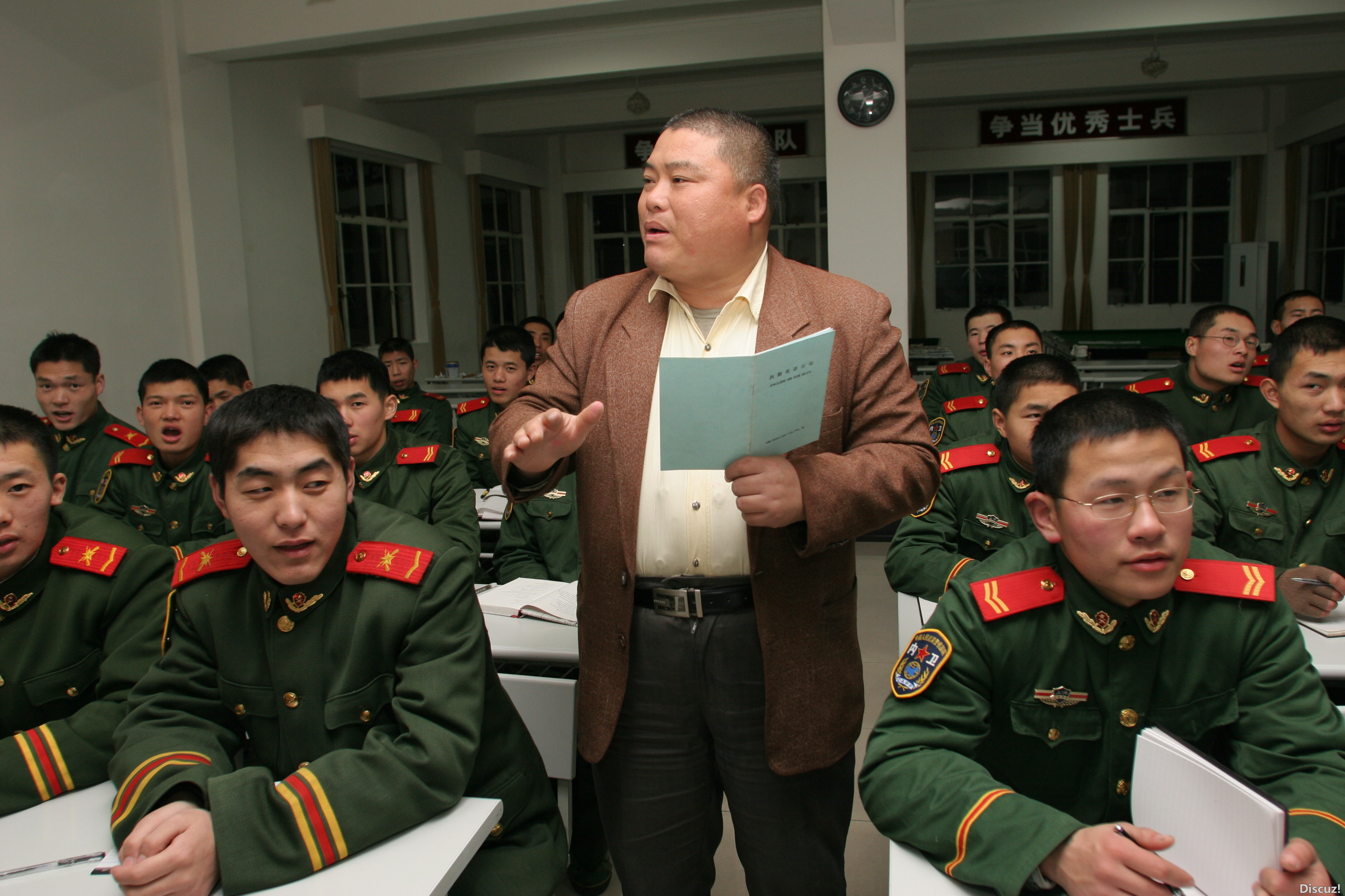 百度胖老师吧上海市公 安局轨道交通分局石宇玉老师求救 抖音快手百度贴吧百科图片视频知道搜索上海胖老师或 ...