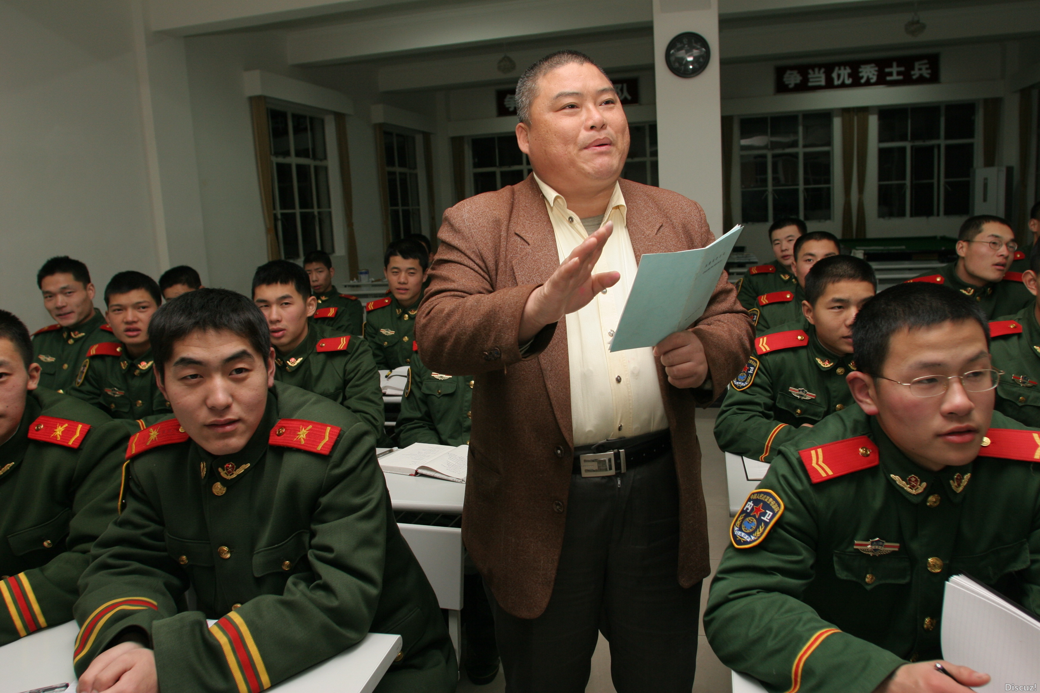 百度胖老师吧上海市公 安局轨道交通分局石宇玉老师求救 抖音快手百度贴吧百科图片视频知道搜索上海胖老师或 ...