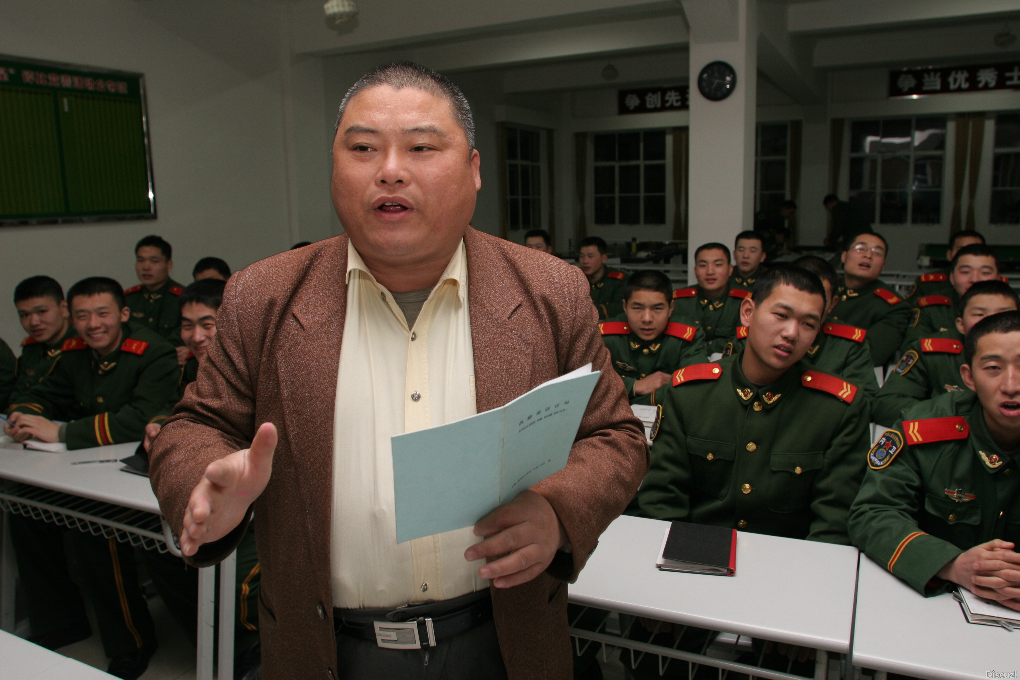 百度胖老师吧上海市公 安局轨道交通分局石宇玉老师求救 抖音快手百度贴吧百科图片视频知道搜索上海胖老师或 ...