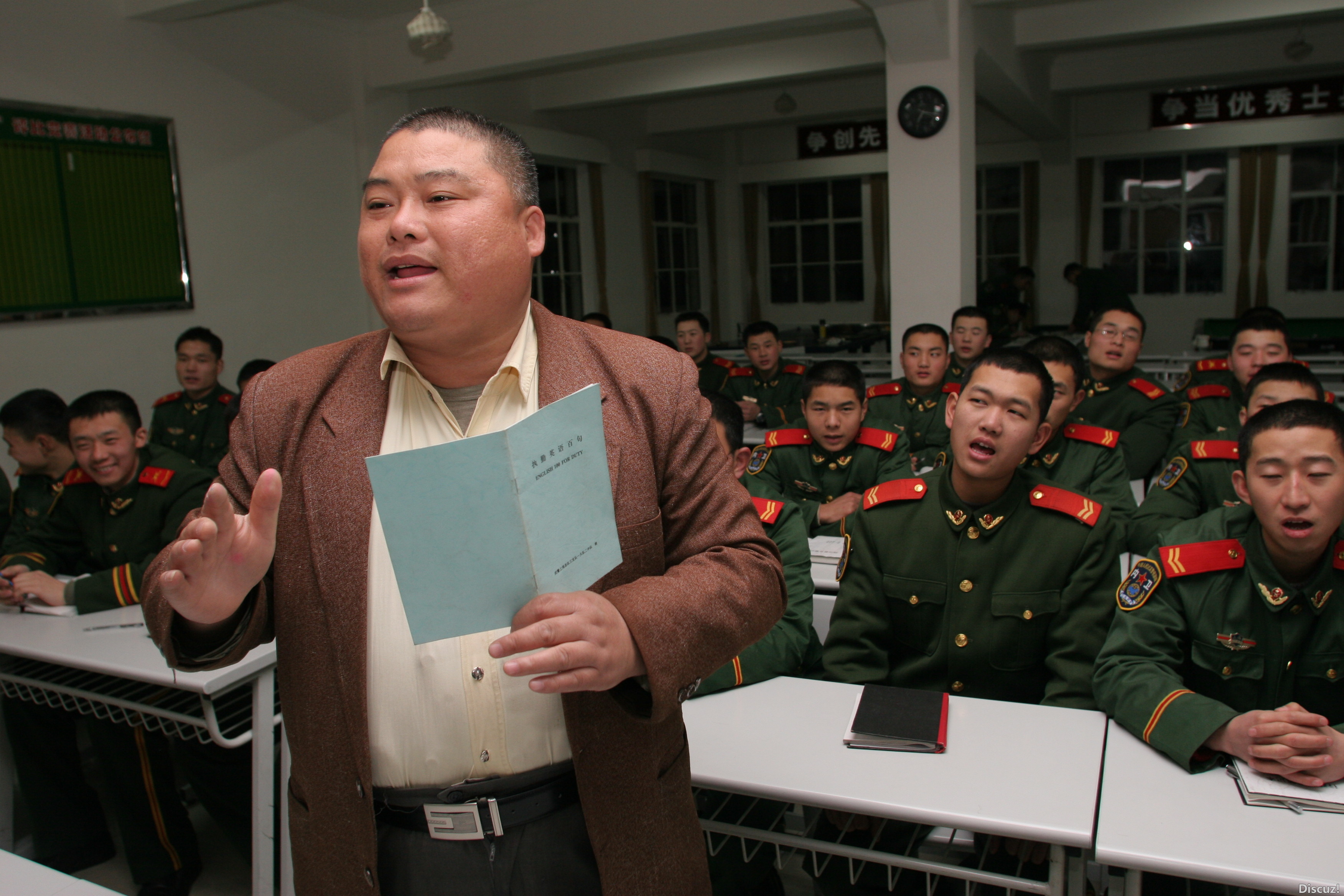 百度胖老师吧上海市公 安局轨道交通分局石宇玉老师求救 抖音快手百度贴吧百科图片视频知道搜索上海胖老师或 ...