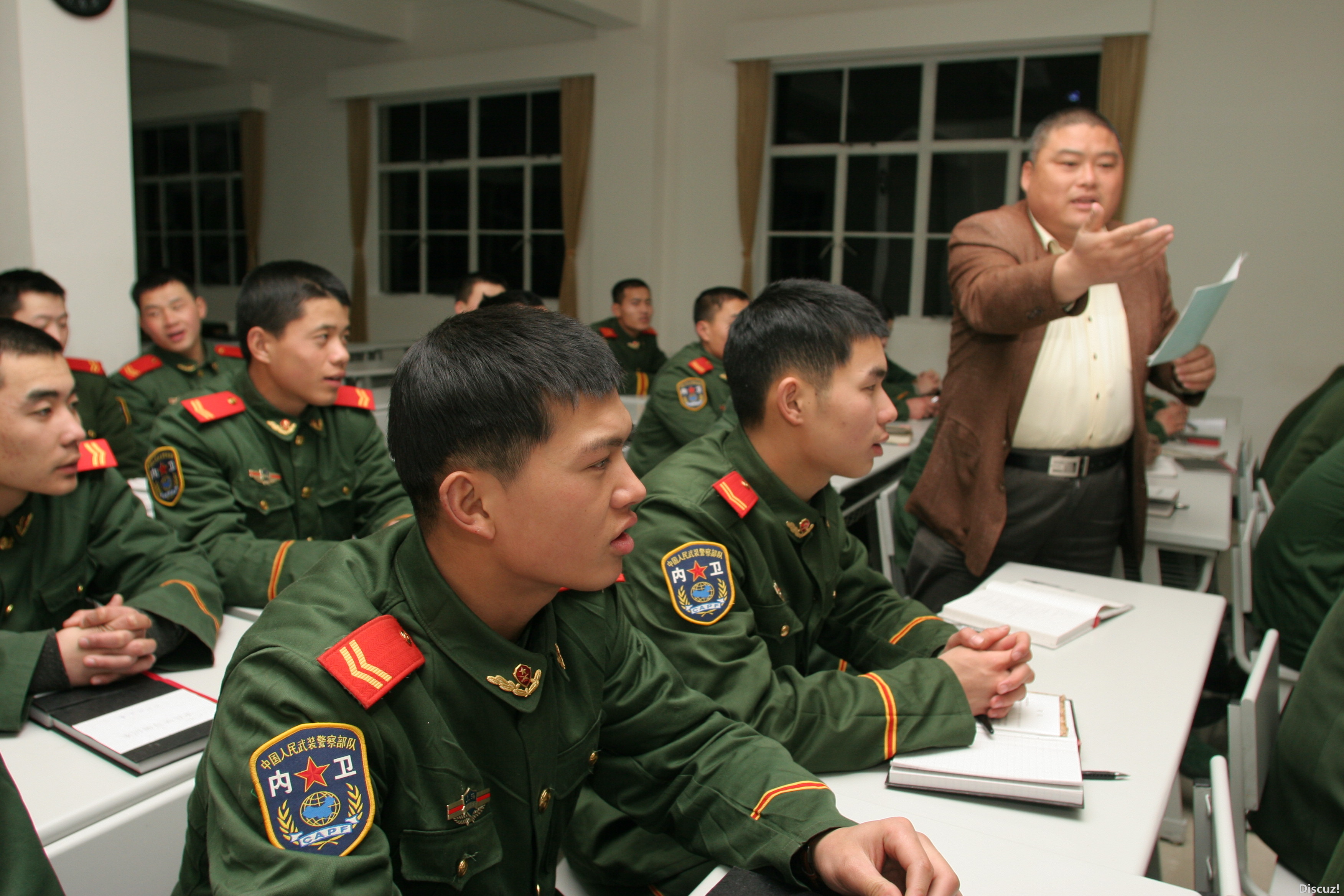 百度胖老师吧上海市公 安局轨道交通分局石宇玉老师求救 抖音快手百度贴吧百科图片视频知道搜索上海胖老师或 ...