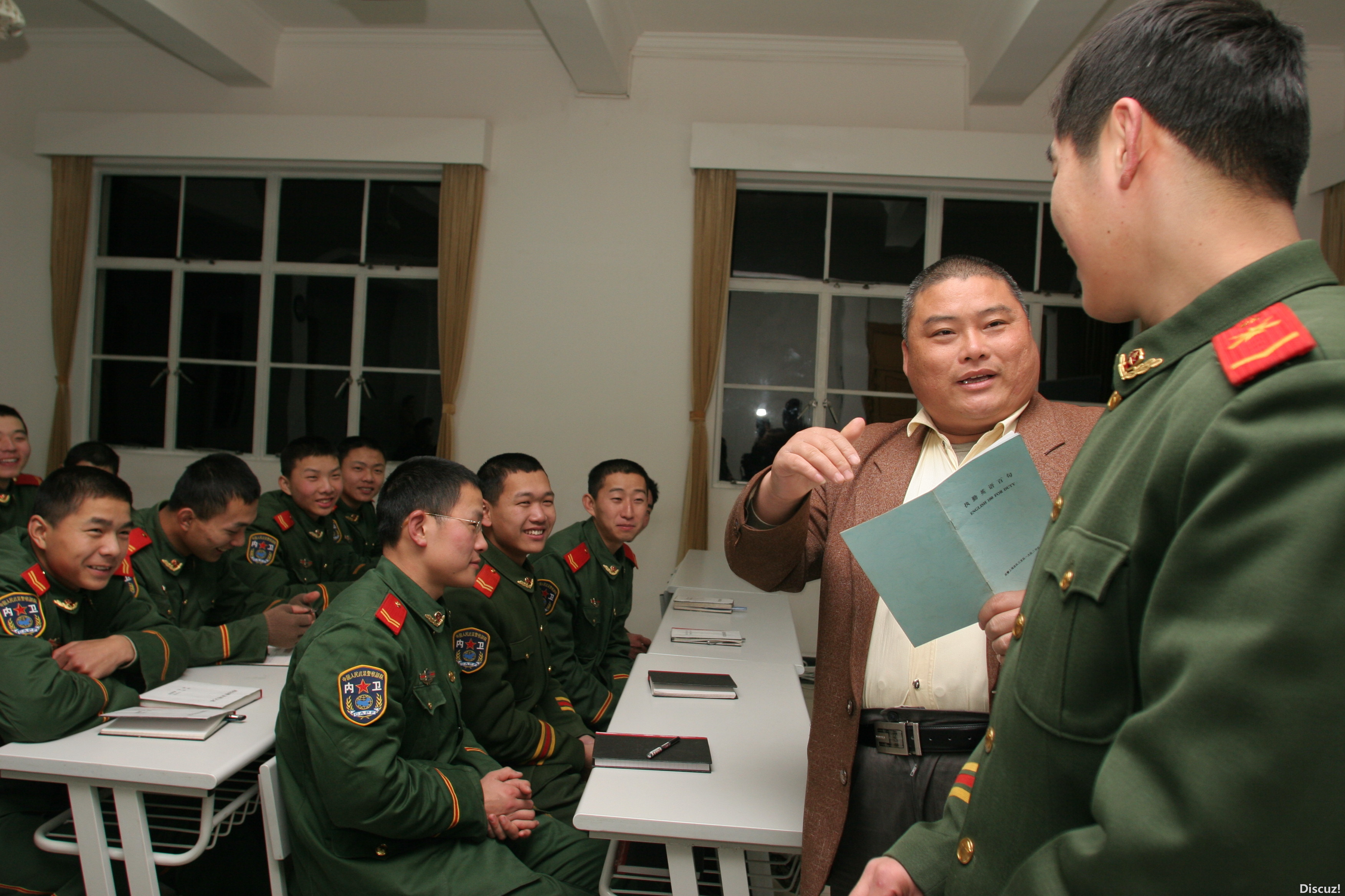 百度胖老师吧上海市公 安局轨道交通分局石宇玉老师求救 抖音快手百度贴吧百科图片视频知道搜索上海胖老师或 ...