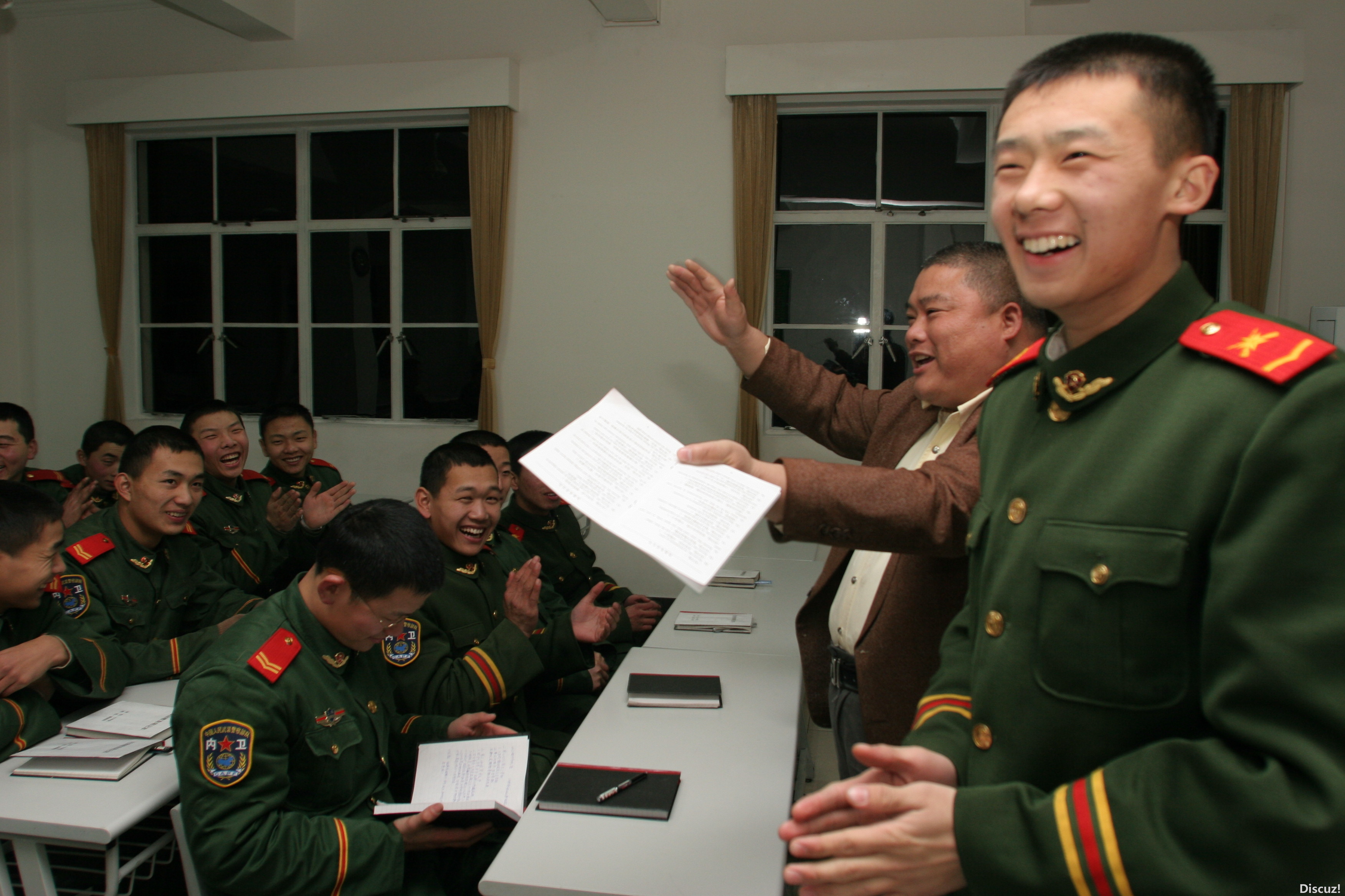 百度胖老师吧上海市公 安局轨道交通分局石宇玉老师求救 抖音快手百度贴吧百科图片视频知道搜索上海胖老师或 ...