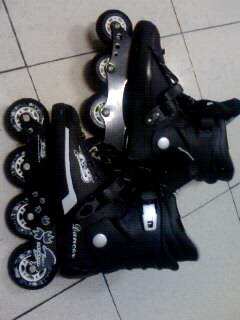 滑轮鞋，9成多新