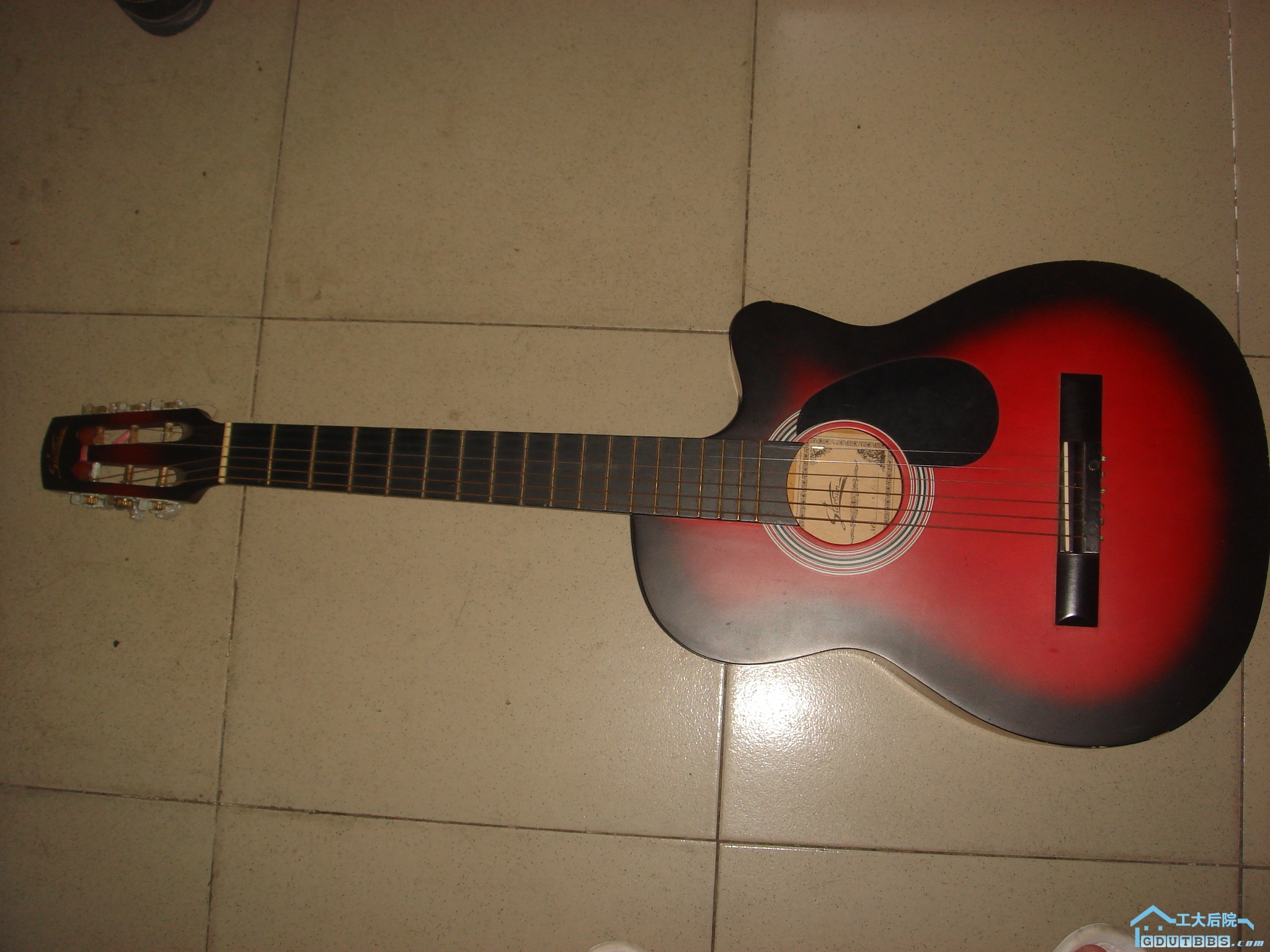 古典吉他  80元（送吉他背包）.JPG