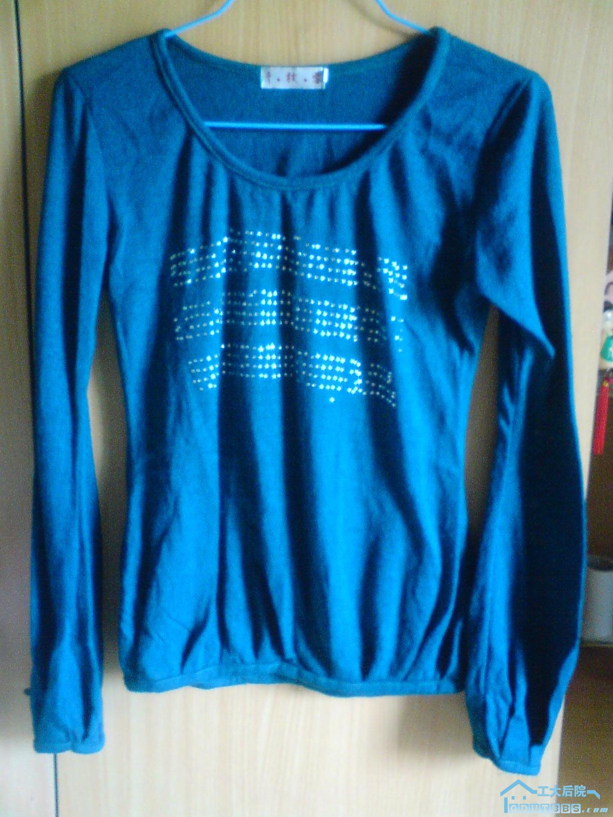 长袖泡泡衫～穿过一次～8块～