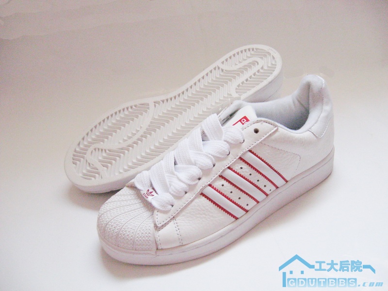 adidas_红条纹_2.jpg
