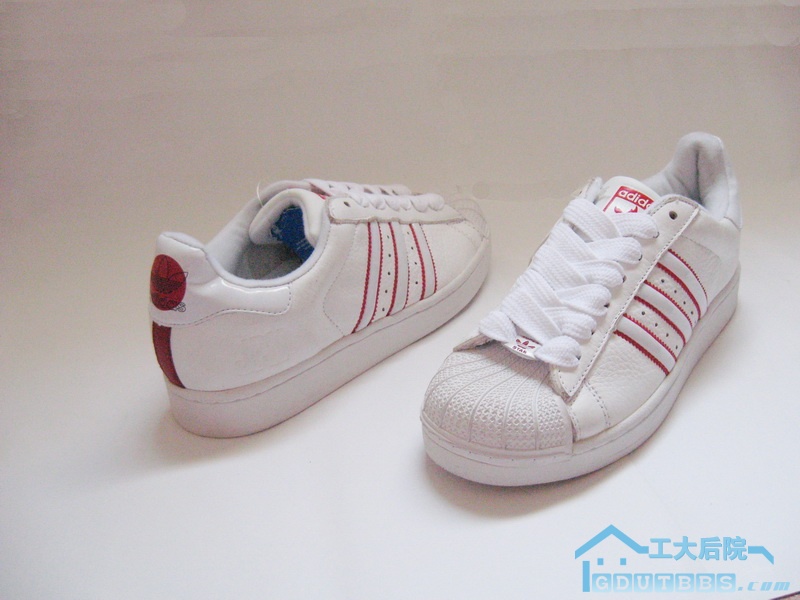 adidas_红条纹_1.jpg