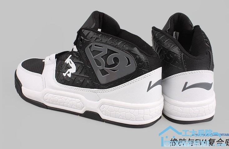 09款李宁男款篮球鞋 ABCD011-1 带防伪1.jpg