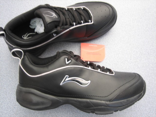 09年冬季最新款 李宁男子篮球场地鞋ABPD041-4带800防伪 6.jpg