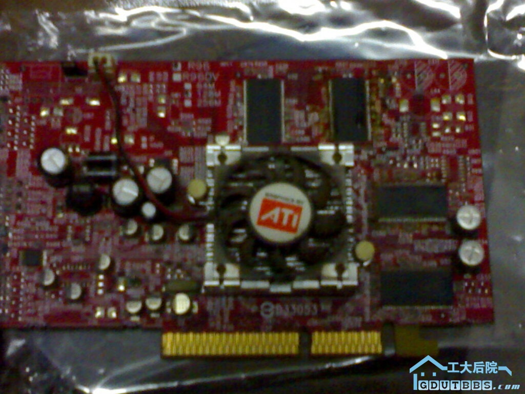AGP接口9550GT显卡