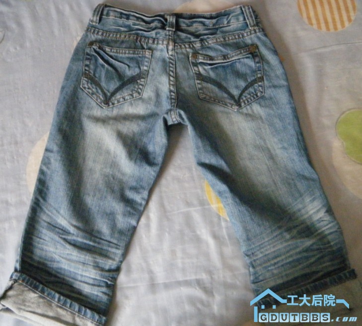 五分牛仔裤背面.jpg