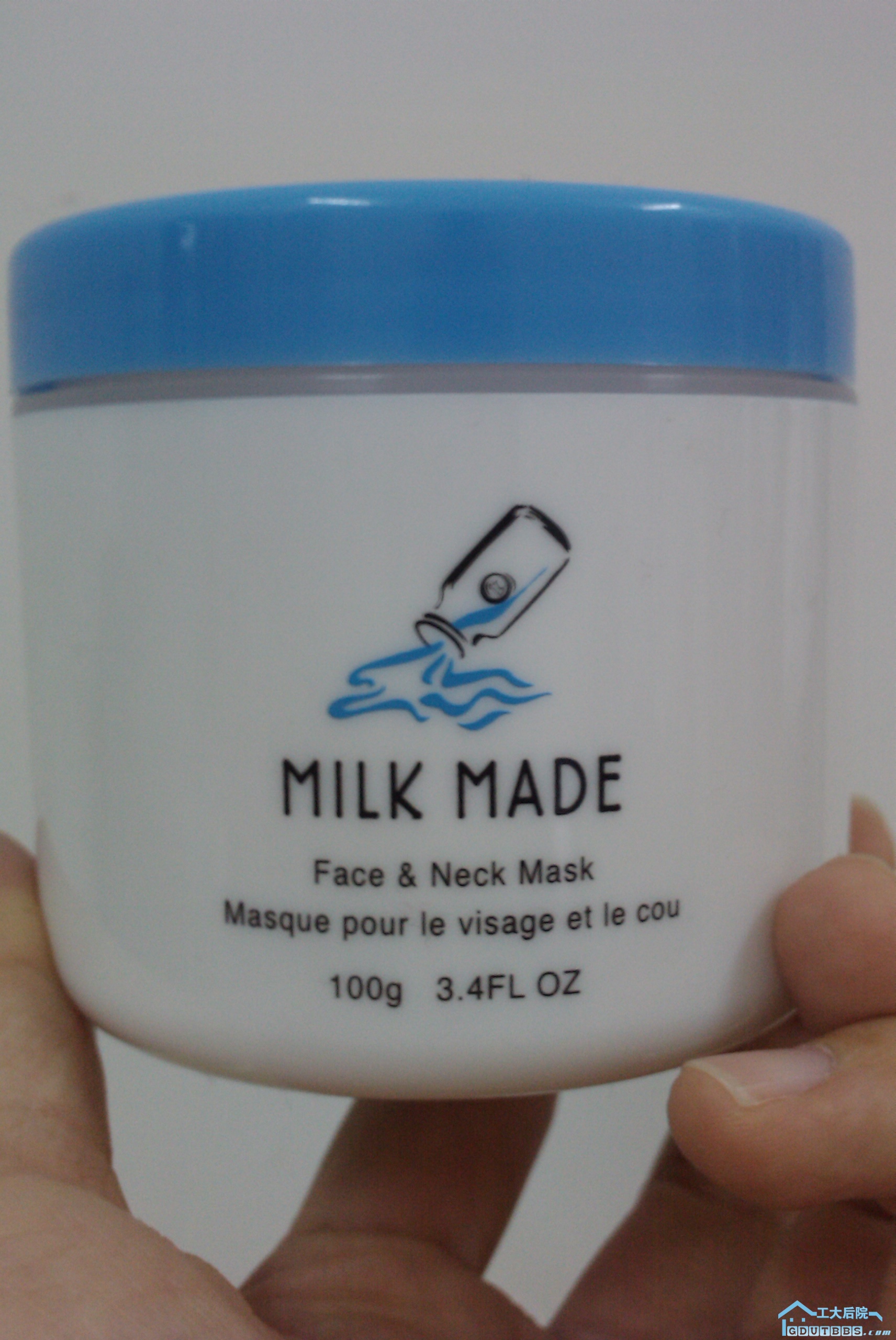 雅芳牛奶美白面膜，100g，没用过，质期到2012.07.09，22入手，15出。