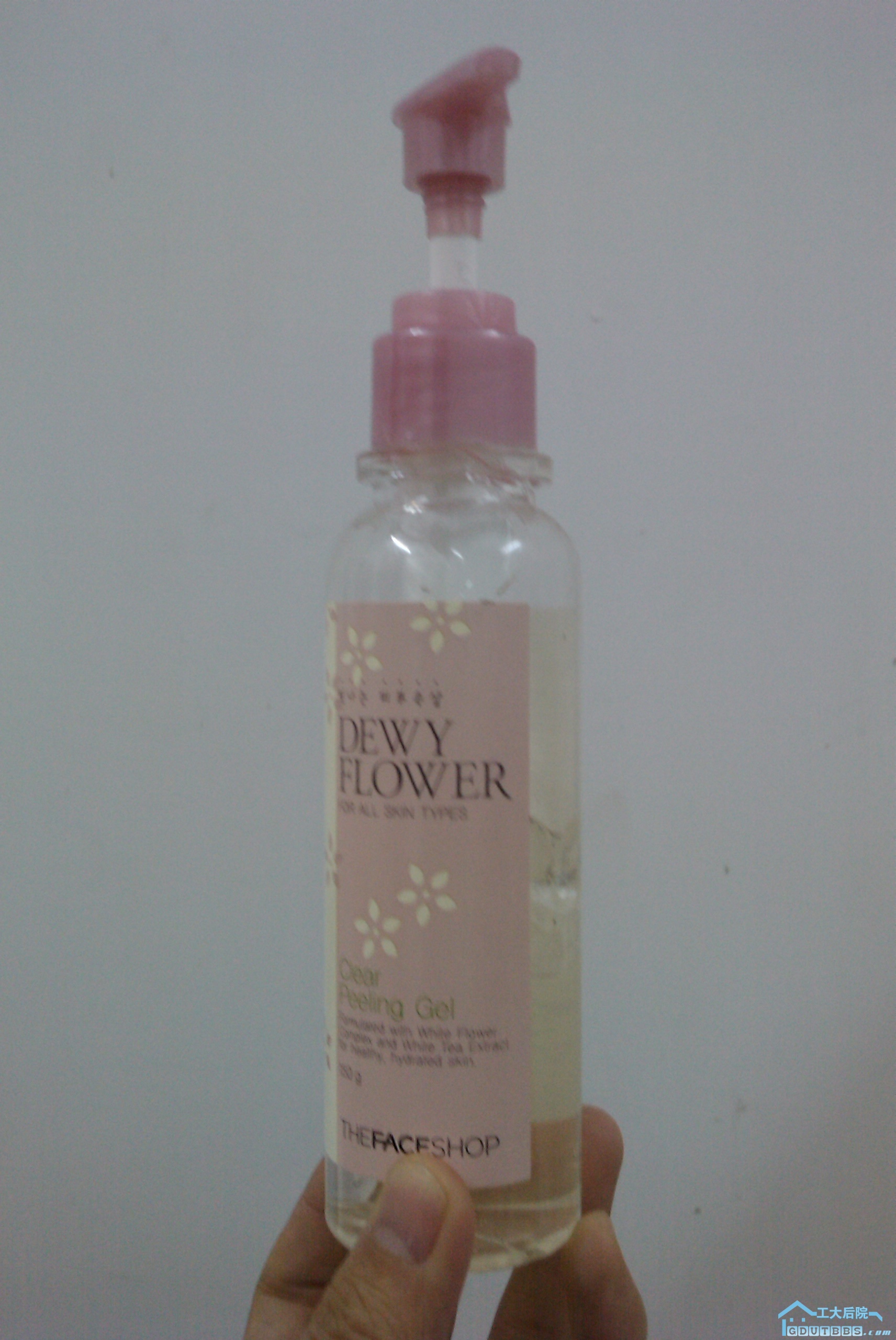 THE face shop去角质温和型，300ml用了一半吧，买的时候69，现在25出。