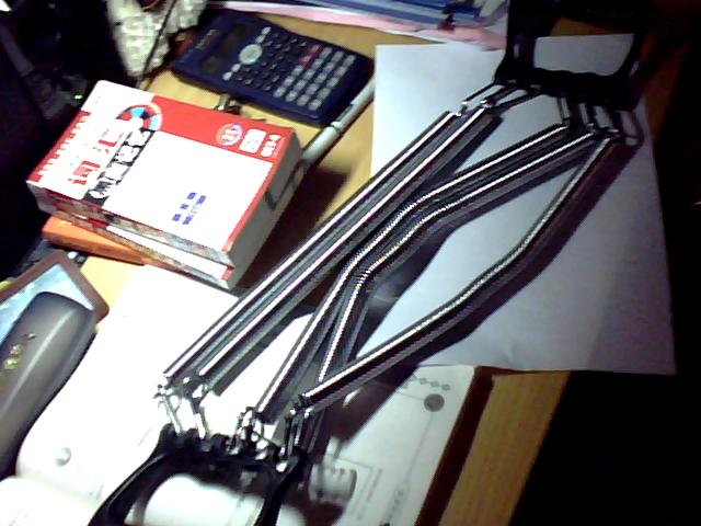 弹簧拉力器12元，总共5根，很新