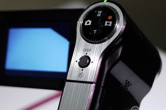 sony-bloggie-cm5-live-06.jpg