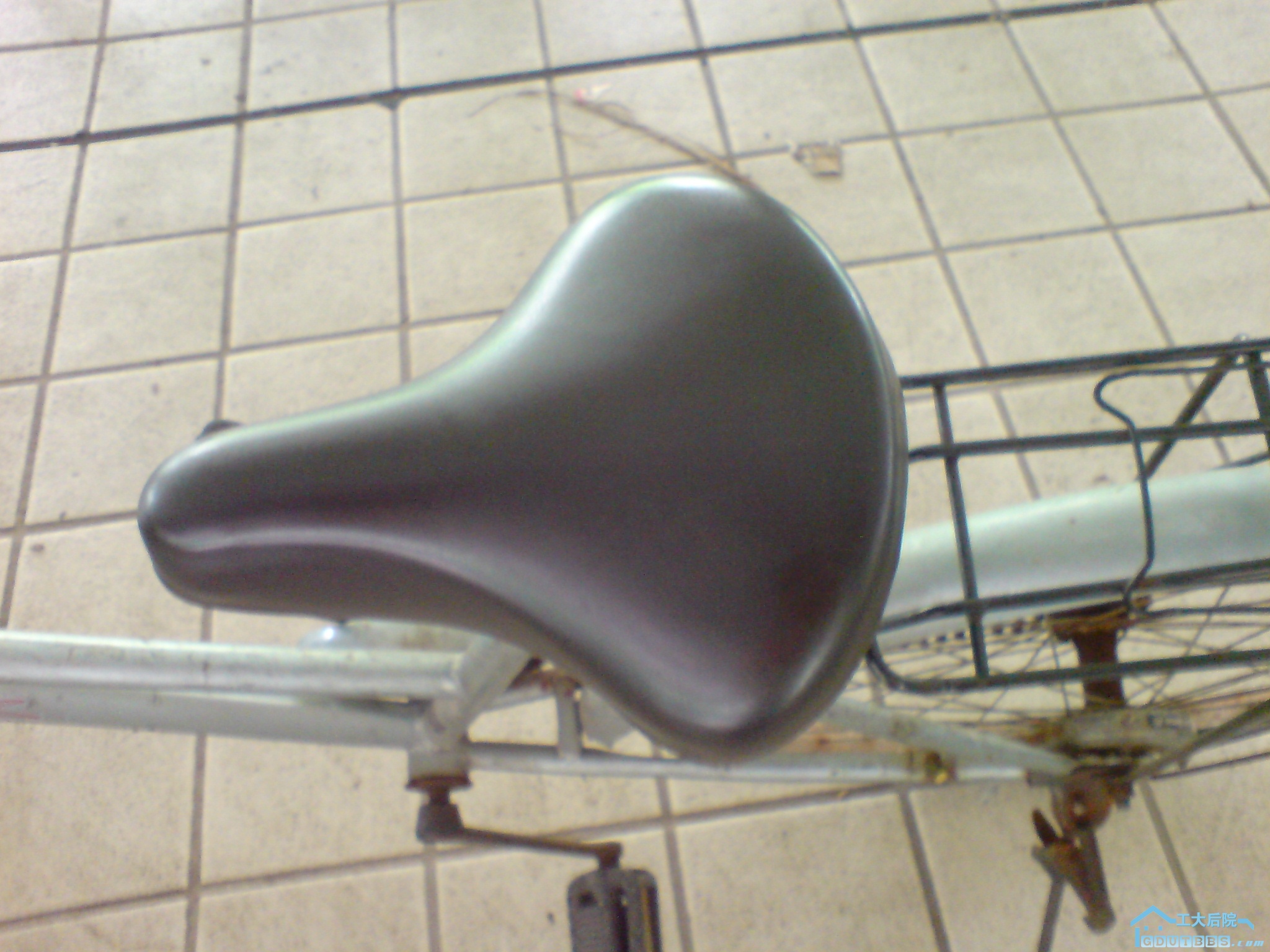 坐巴是刚换没多久的，质量不错的~