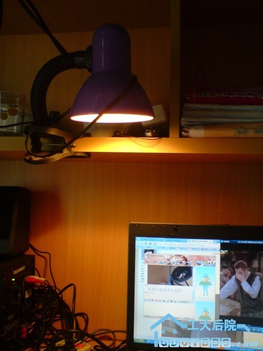 台灯.jpg