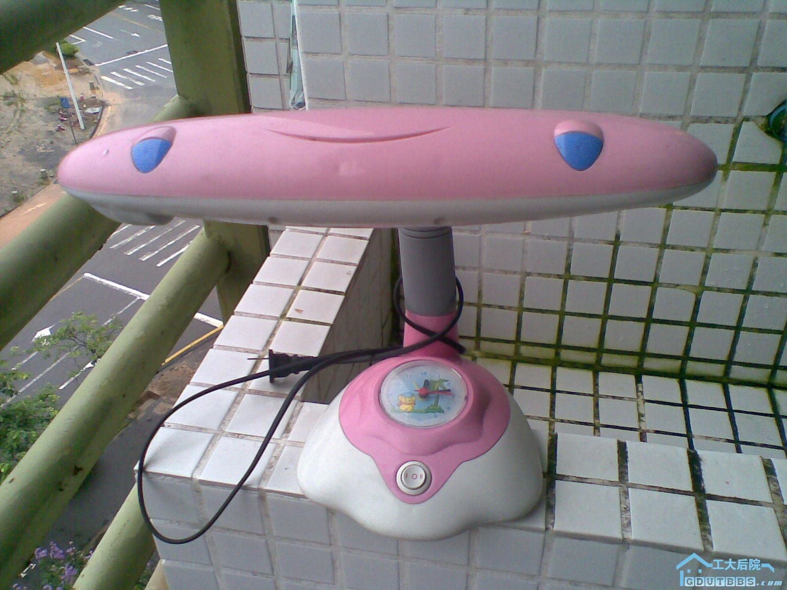 10元（灯管坏）