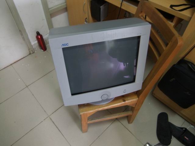 显示器开封后.jpg