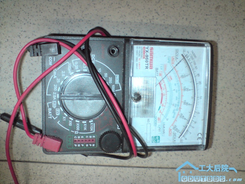 指针万用表10块，探笔断了