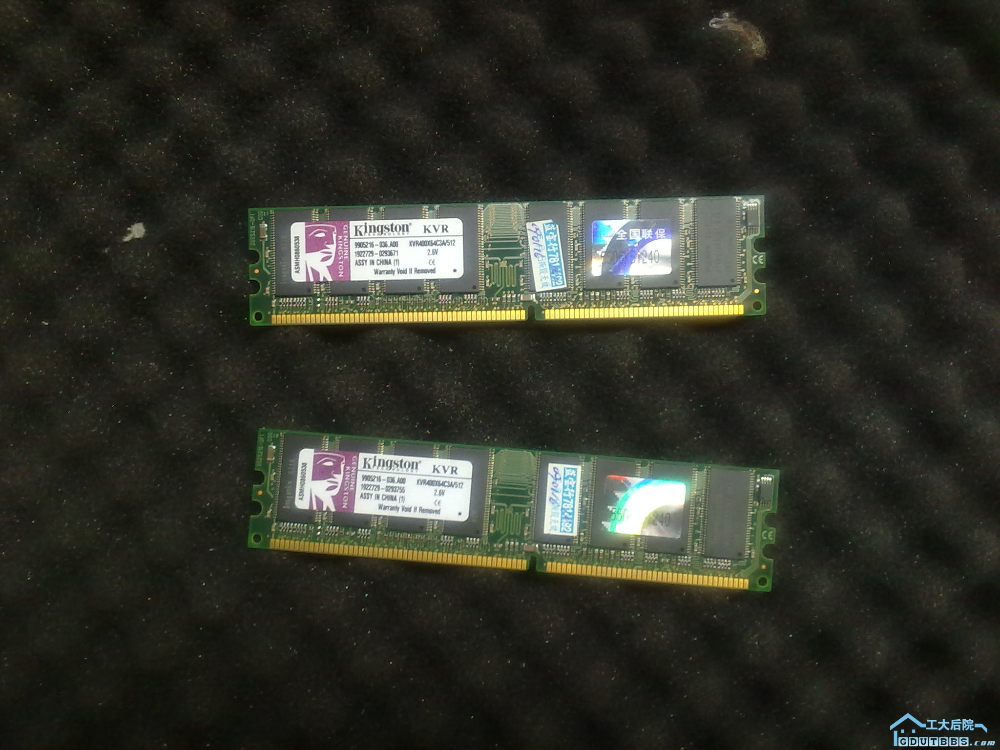 两条DDR 400 512m的金士顿