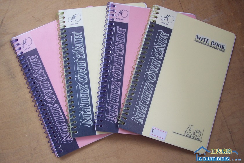 塑面A6-30页线圈记事本1.5元/本