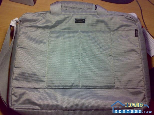 灰色电脑包2.JPG