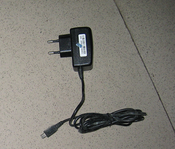 原装多普达手机充电器（是以前的手机的，只要是USB的都符合的），20元