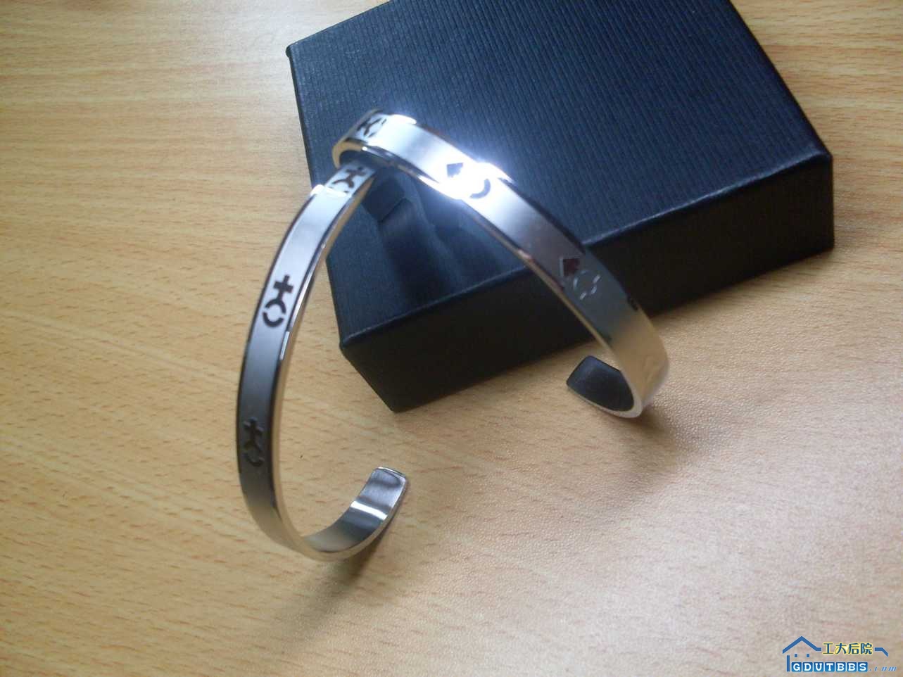 男生女生情侣镯一对售价36