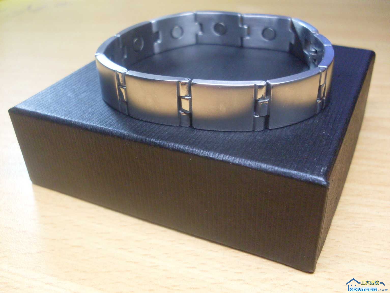 个性男式手链SO47售价30