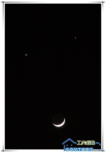 双星伴月.jpg
