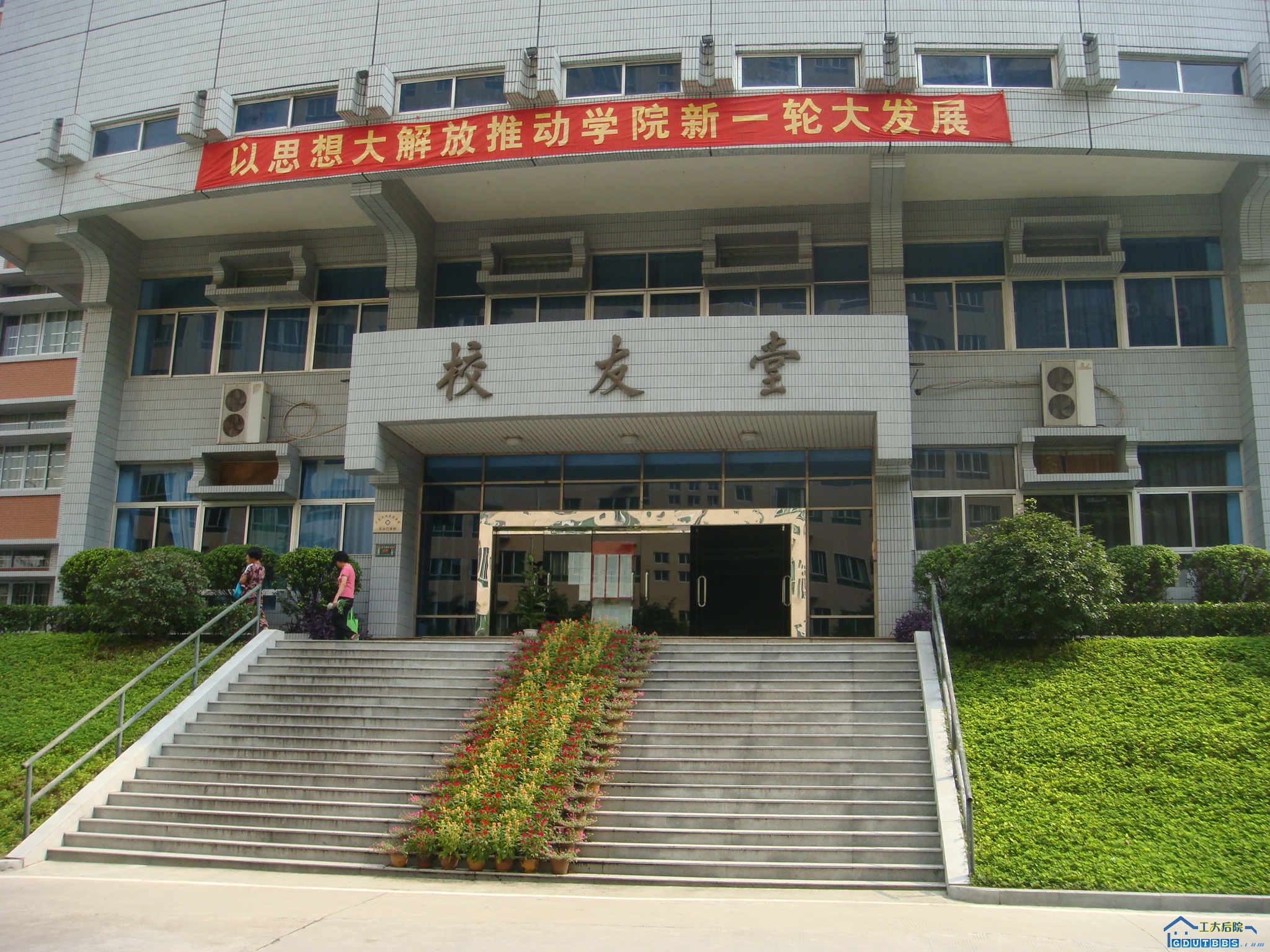 09.JPG