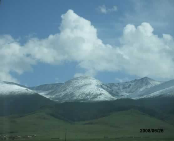 雪山吧，算是，其实不完全是