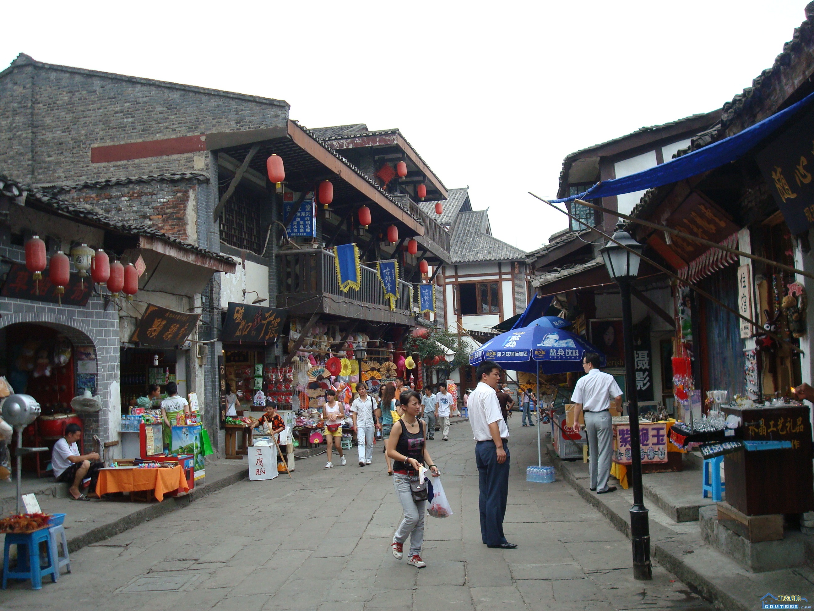 为了这个MM,跟她走了很长路