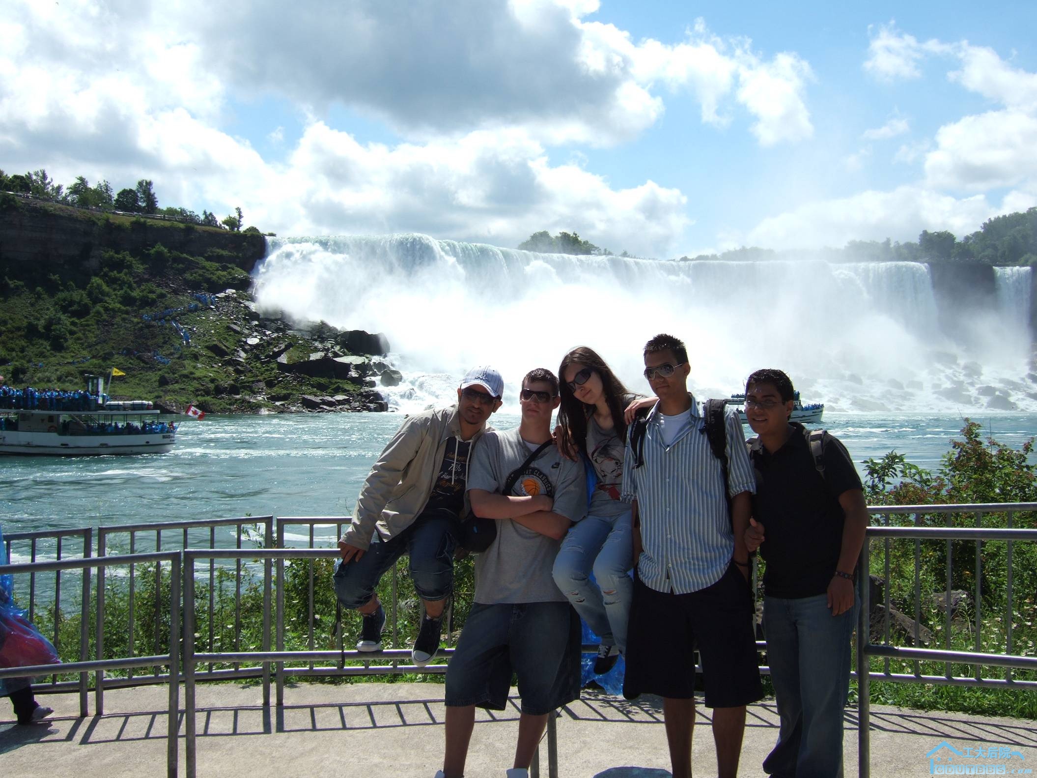 加拿大尼亚加拉大瀑布.jpg